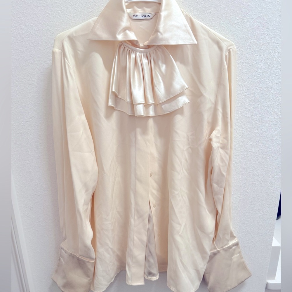 St. John Ivory Button Front Silk Neck Tie Bow Blouse 8 French Cuff Long Sleeve